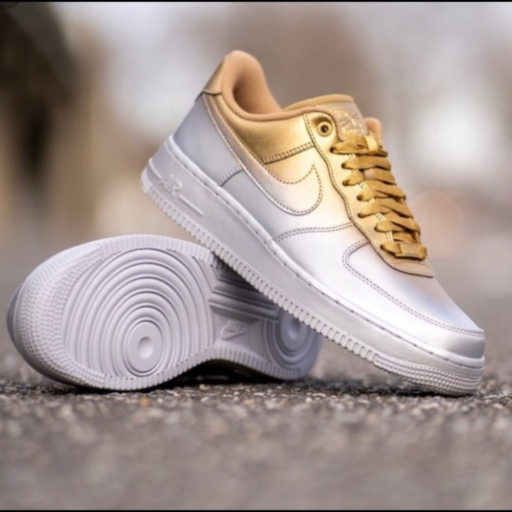 Nike Air Force 1 Low Metallic Sliver/Gold